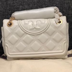 Tory Burch Soft Fleming Convertible Shoulder Bag in New Ivory
